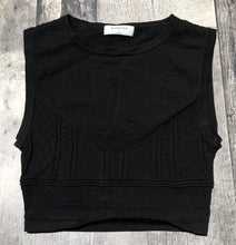 Load image into Gallery viewer, Babaton black crop top tank - Hers size S
