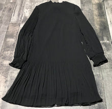 Load image into Gallery viewer, DKNY black long sleeve dress - Hers size 6
