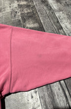 Load image into Gallery viewer, TNA pink cropped sweater - Hers size S
