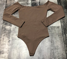 Load image into Gallery viewer, Babaton brown long sleeve body suit - Hers size S
