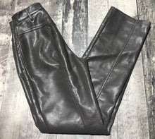 Load image into Gallery viewer, Wilfred grey high rise fake leather pants - Hers size 00
