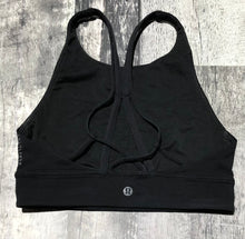 Load image into Gallery viewer, lululemon black sports bra - Hers size 4
