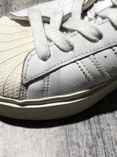 Load image into Gallery viewer, Adidas white/cream sneaker - Hers size 5.5
