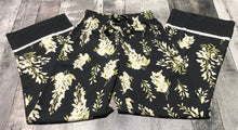Load image into Gallery viewer, H&amp;M black/cream/green high rise pants - Hers size XS
