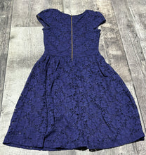 Load image into Gallery viewer, Guess blue lace dress - Hers size XS

