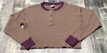Load image into Gallery viewer, TNA purple/green long sleeve crop top - Hers size 2XS
