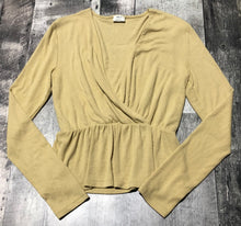 Load image into Gallery viewer, Wilfred yellow crop long sleeve blouse - Hers size S
