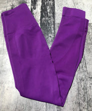 Load image into Gallery viewer, lululemon purple high rise leggings - Hers size 4
