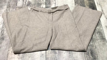 Load image into Gallery viewer, Liz Claiborne grey mid rise dress pants - Hers size 4
