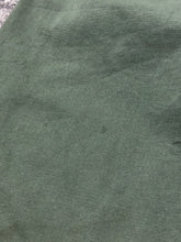 Load image into Gallery viewer, Joe’s green skirt - Hers size 29
