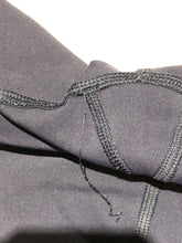 Load image into Gallery viewer, lululemon green capri leggings - Hers size 4
