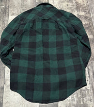 Load image into Gallery viewer, TNA green/black plaid button up - Hers size XXS
