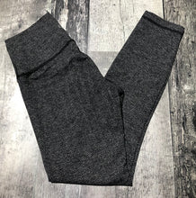 Load image into Gallery viewer, lululemon grey high rise leggings - Hers size 4
