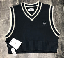 Load image into Gallery viewer, TNA white/navy crop sweater vest - Hers size XS
