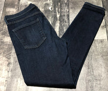 Load image into Gallery viewer, Citizen of Humanity dark blue high rise skinny jeans - Hers size 32
