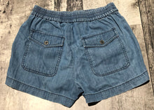 Load image into Gallery viewer, BCBG blue mid rise shorts - Hers size XXS
