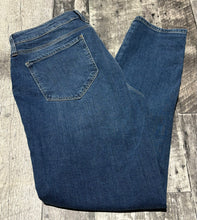 Load image into Gallery viewer, Mavi blue mid rise boyfriend jeans - Hers size 31
