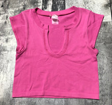 Load image into Gallery viewer, Aritzia pink seamless crop top - Hers size S
