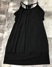 Load image into Gallery viewer, lululemon black athletic tank - Hers size 4
