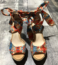 Load image into Gallery viewer, UGG red/blues/beige wedge heels - Hers size 6

