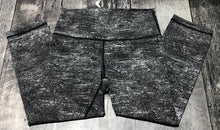 Load image into Gallery viewer, lululemon grey mid rise crop leggings - Hers size 8
