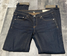 Load image into Gallery viewer, Rag &amp; Bone dark blue mid rise skinny jeans - Hers size 26

