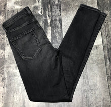 Load image into Gallery viewer, Citizens of Humanity black high rise skinny jeans - Hers size 27
