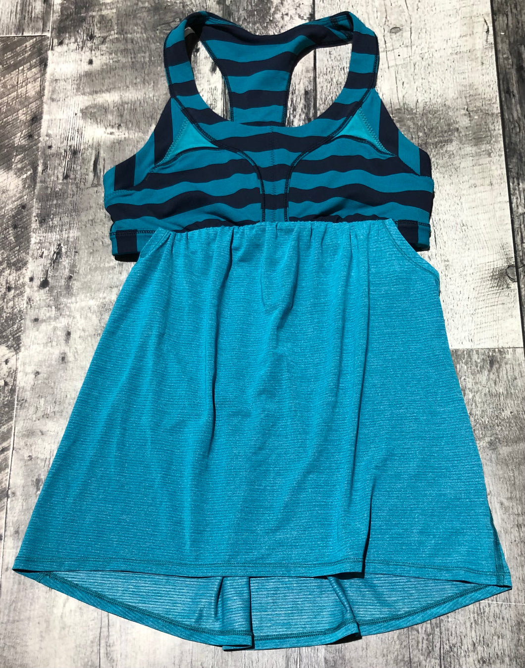 lululemon navy/blue tank top - Hers size 8