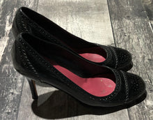 Load image into Gallery viewer, Kate Spade black heels - Hers size 9.5
