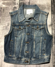 Load image into Gallery viewer, Talula blue denim vest - Hers size M
