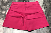 Load image into Gallery viewer, Old Navy pink high rise shorts - Hers size 6
