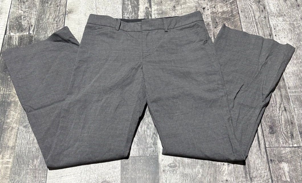Club Monaco grey low rise dress pants - Hers size 6