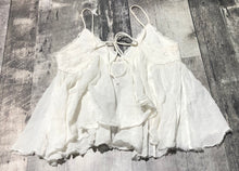 Load image into Gallery viewer, Free People white crop tank blouse - Hers size XS
