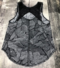 Load image into Gallery viewer, lululemon black/white athletic tank top - Hers size approx S

