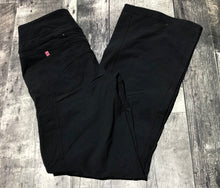 Load image into Gallery viewer, lululemon black low rise pants - Hers size 4
