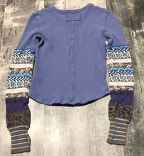 Load image into Gallery viewer, Free People blue/brown long sleeve - Hers size XS
