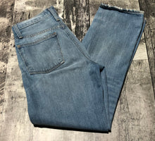 Load image into Gallery viewer, Madewell blue high rise dad jeans - Hers size 23
