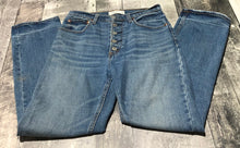 Load image into Gallery viewer, Abercrombie &amp; Fitch blue high rise ankle jeans - Hers size 26
