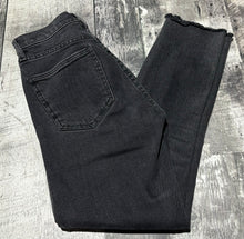 Load image into Gallery viewer, Denim Forum black high rise jeans - Hers size 23
