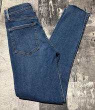 Load image into Gallery viewer, Denim Forum blue high rise skinny crop jeans - Hers size 23
