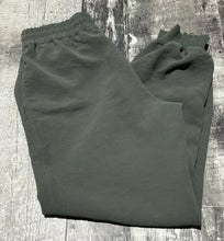 Load image into Gallery viewer, Wilfred green pants - Hers size XS
