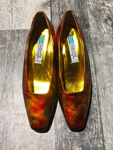 Load image into Gallery viewer, Arnold Churgin red/yellow kitten heel - Hers size 35
