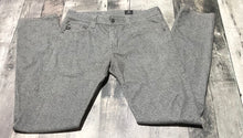 Load image into Gallery viewer, AG grey/black slim pants - His size 32x34
