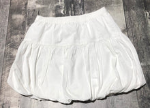 Load image into Gallery viewer, Joe Fresh white bubble short skirt - Hers size S
