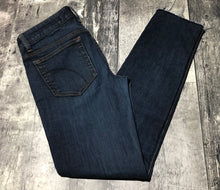 Load image into Gallery viewer, Joe’s dark blue mid rise skinny jeans - Hers size 25
