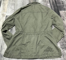 Load image into Gallery viewer, Hollister green light jacket - Hers size L
