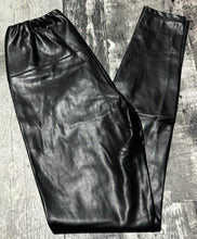 Load image into Gallery viewer, Wilfred Free black pants - Hers size S
