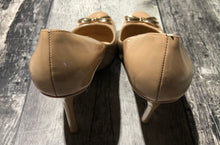 Load image into Gallery viewer, Kate Spade beige/gold heels - Hers size 8
