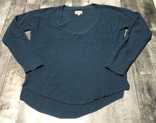 Load image into Gallery viewer, Wilfred blue knit long sleeve sweater - Hers size M
