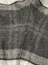 Load image into Gallery viewer, Wilfred grey/light grey high rise trousers - Hers size 00
